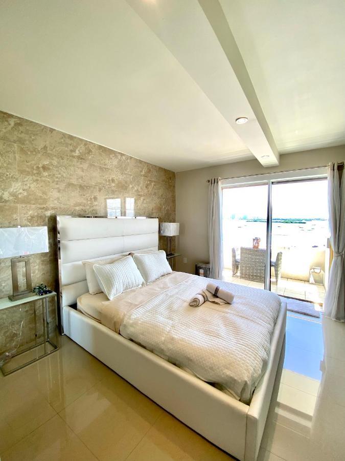 Premium Modern Waterfront Apartment With Miami Skyline View On The Bay 5 Mins Drive To Miami Beach With Free Parking Extérieur photo