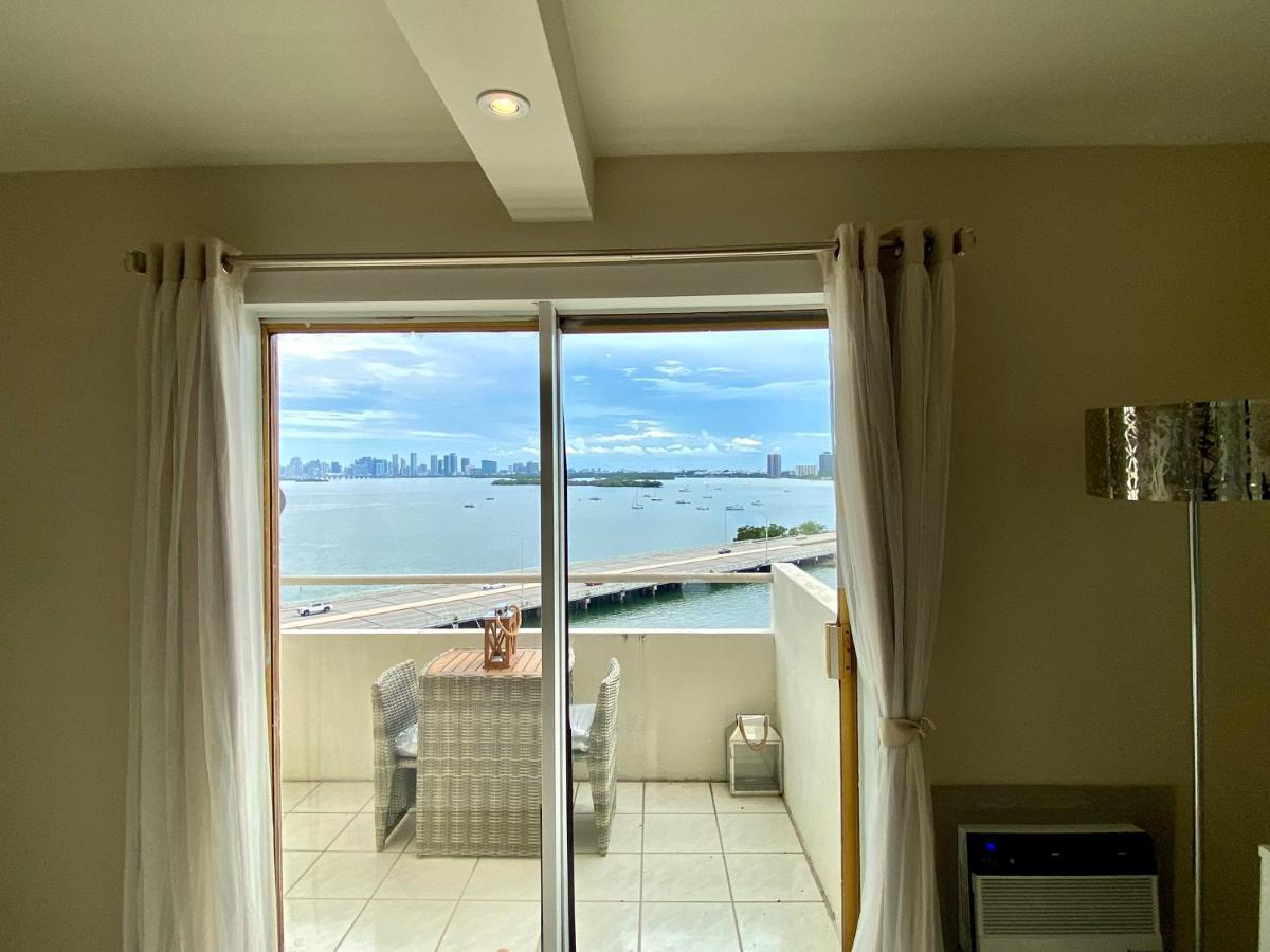 Premium Modern Waterfront Apartment With Miami Skyline View On The Bay 5 Mins Drive To Miami Beach With Free Parking Extérieur photo